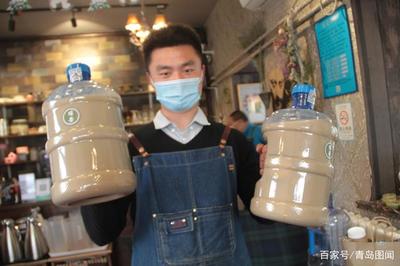 “秋天第一杯奶茶”刷屏背后,無關(guān)風(fēng)月,只關(guān)女性!