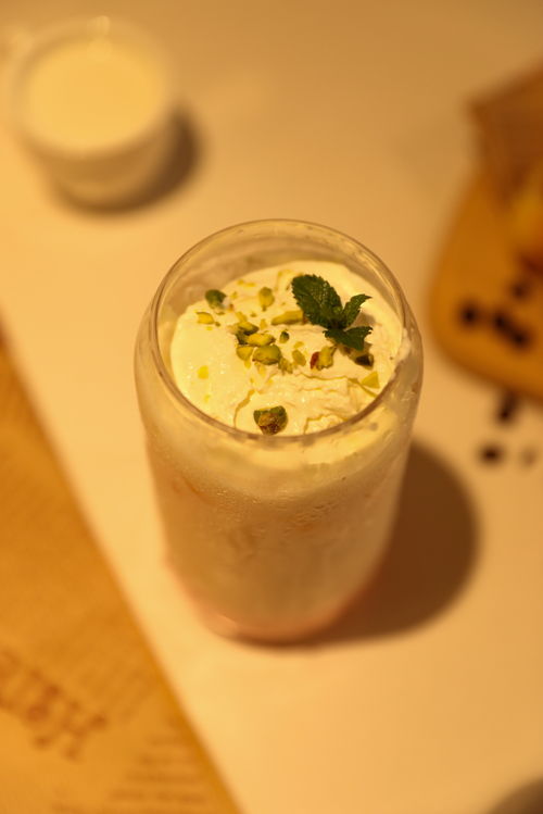 雪頂奶茶果汁飲料飲品攝影圖 攝影素材