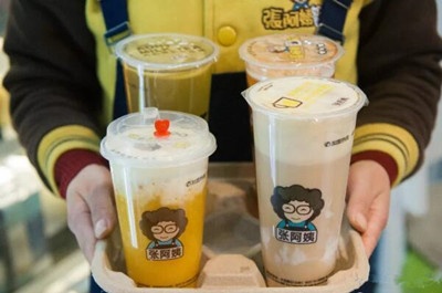 張阿姨奶茶加盟如何解決奶茶店之間的競(jìng)爭(zhēng)?快來(lái)了解一下。