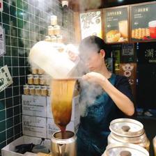 喝了這么多網(wǎng)紅奶茶,我還是喜歡苦澀的港式奶茶